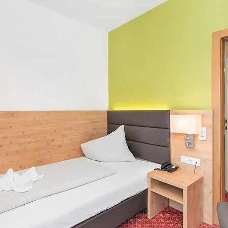 Roessl-dependance Neue Post Hotel