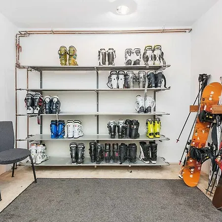 Roessl-dependance Neue Post Hotel 3*