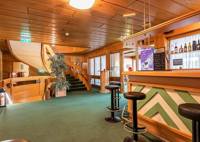 Roessl-dependance Neue Post Hotel 3*